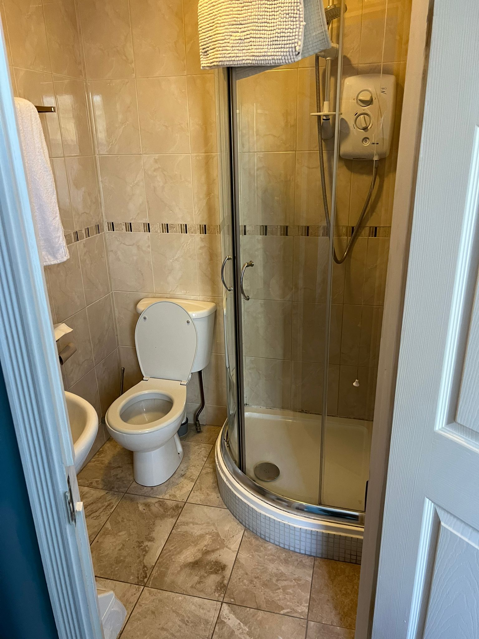 Double Room — view 2